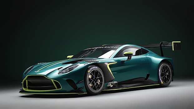 Новый Aston Martin Vantage официально получил гоночную версию