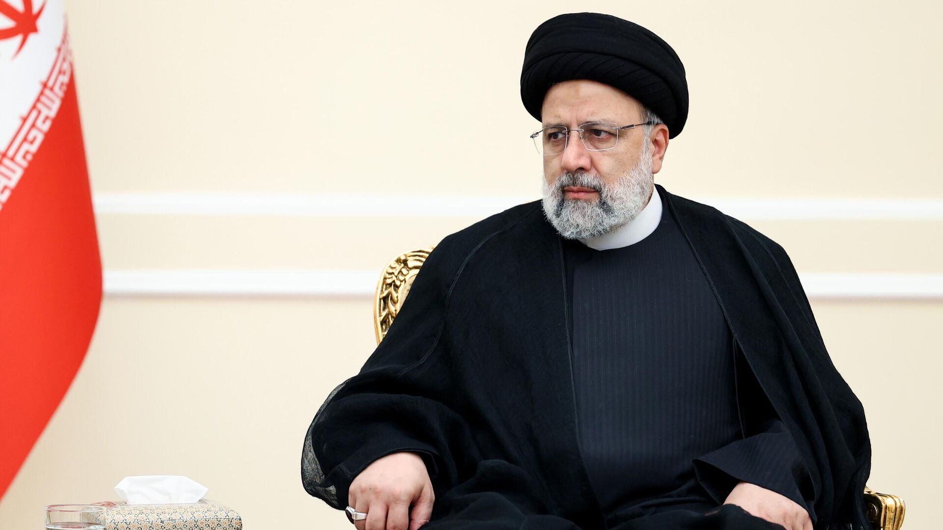 Посол Ирана назвал причину крушения вертолета с президентом Раиси