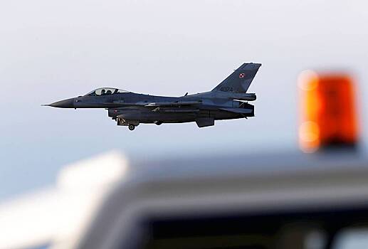 Польша вернула на базу поднятые из-за воздушной тревоги на Украине самолеты
