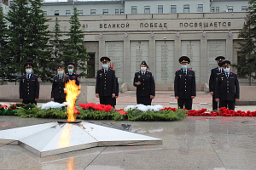 В День памяти и скорби сотрудники полиции в Иркутской области почтили героев Великой Отечественной войны