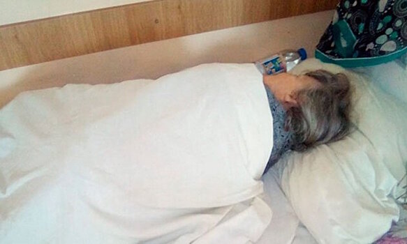 В больнице Кургана ветерана Великой Отечественной положили на пол и отказались лечить