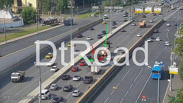 Два автомобиля столкнулись на проспекте Мира