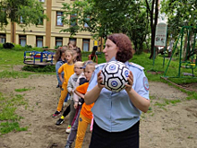 Транспортные полицейские Владивостока совместно с общественниками организовали спортивную эстафету для детей в рамках акции «Каникулы с Общественным советом»