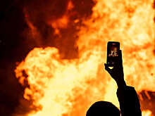 Подростки подожгли дверь коммуналки в Петербурге и попались