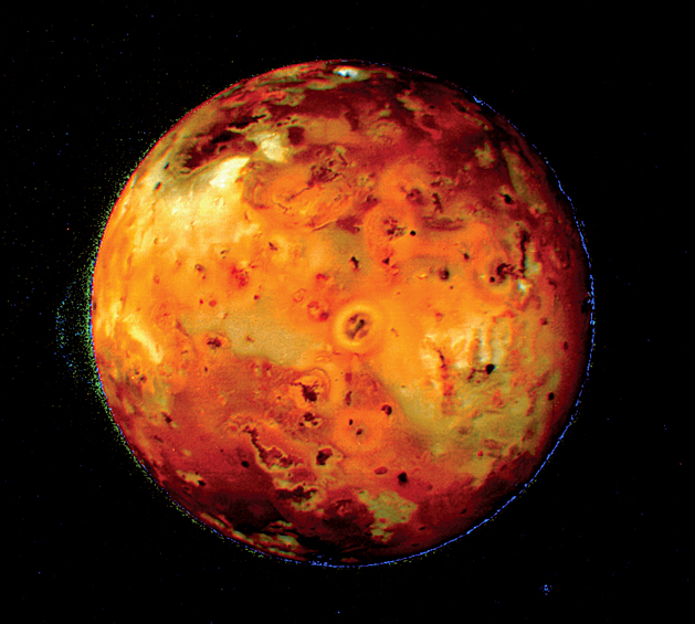 Ио — спутник Юпитера, на поверхности которого расположены более 400 действующих вулканов.