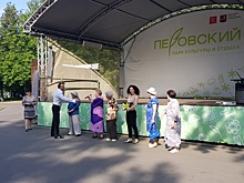 Танцевальный фестиваль для пенсионеров устроили в Перовском парке