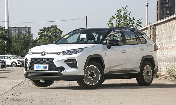 Совершенно новый Toyota Wildlander стал востребованнее Kia Sportage