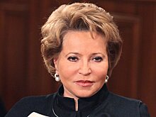 Матвиенко приняла участие в акции "Елка желаний"