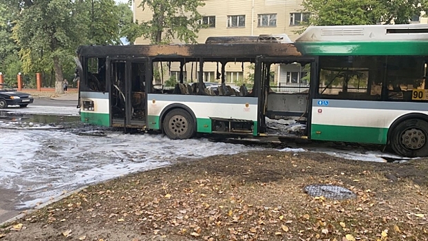 В Воронеже после пожара в автобусе вновь проверят перевозчиков