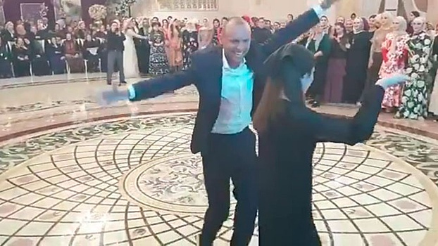 Глушаков станцевал лезгинку на свадьбе Митришева