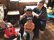 "Но каждому солнце светит": инвалид-колясочник из Осташкова борется с жизнью за право на счастье