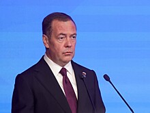 Медведев дал простой ответ на вопрос «Who is Mr. Medvedev»
