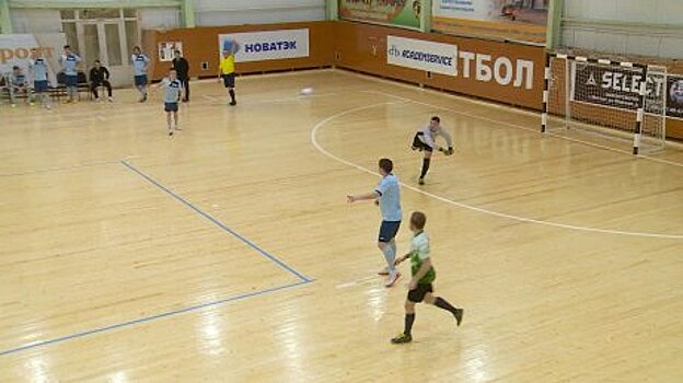 Пензенские клубы продолжают борьбу на Кубке области по мини-футболу