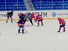 Хоккеисты Кленовского обыграли сборную из Жуковского