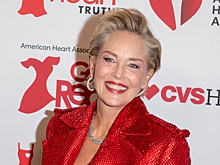 67-летняя Шэрон Стоун снялась полуобнаженной для журнала