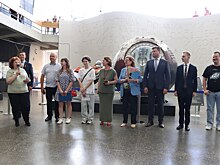 Глава администрации Калуги Юрий Моисеев посетил открытие выставки «Тайны зоркого сердца»