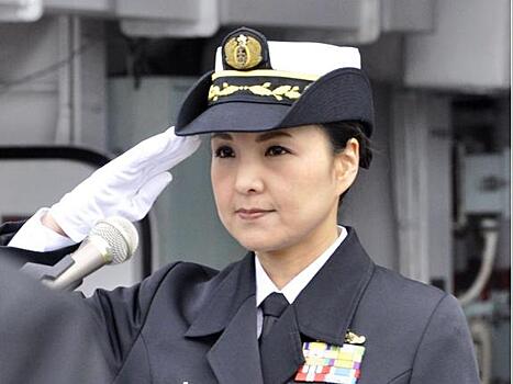В Японии женщина стала капитаном военного корабля