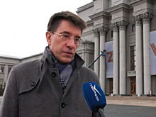 В Самаре на фасаде САТОБ появились латинские символы Z и V