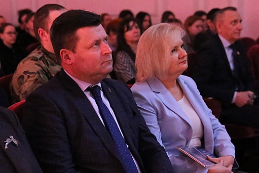 Калужские студенты ко Дню защитника Отечества представили военно-театрализованный спектакль "Дороги памяти"