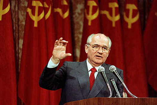 Первый лидер Литвы Ландсбергис сравнил путь Горбачева с "жизнью на зоне"