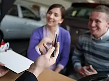 Автомобилисты загнали себя в рекордные долги