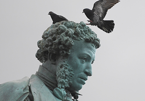 У памятника Пушкину в Москве напали на гражданку Германии