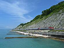 Туристы недовольны: поезд из Крыма в ближайший аэропорт сделают купейным