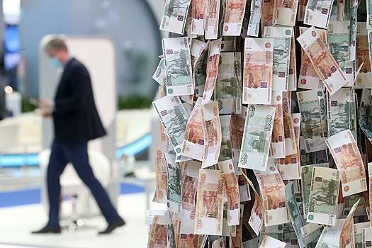 "Делиться по-прежнему надо": Георгий Бовт - о предложении к бизнесу внести в бюджет 200-250 млрд рублей и о том, кто мог бы в России поделиться "лишним"