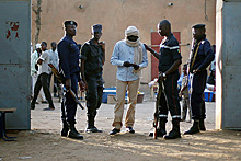Боевики захватили 170 заложников в отеле в Мали