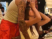 Джастин и Хейли Бибер празднуют годовщину и публикуют откровенное фото