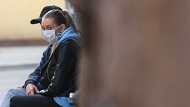 Власти Москвы назвали оправданным ношение масок в общественных местах