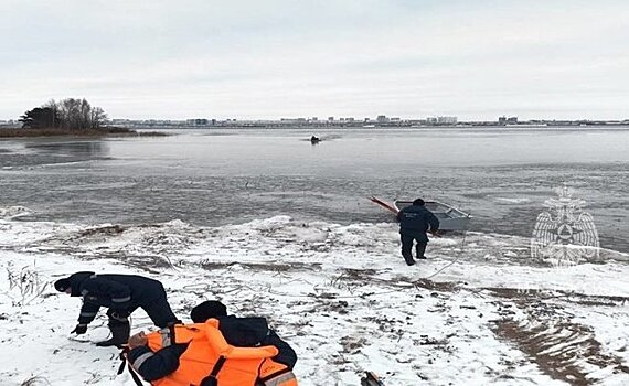 В Татарстане на реке в лодке застряли три человека