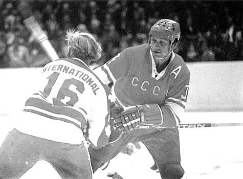 Канадцы опять перешли на хамство. Харламов покидал лед с окровавленным лицом. ХОККЕЙ. Суперсерия-1974. Шестой матч. Как это было
