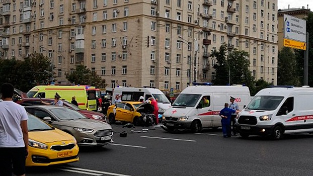 «Все произошло быстро»: очевидец о массовом ДТП в Москве