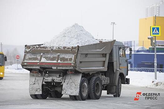 Омских дорожников наказали рублем за некачественную уборку снега