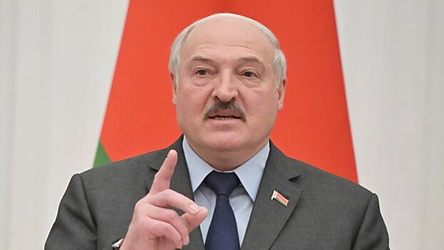 Лукашенко: РФ в случае угрозы распада может применить "самое страшное оружие"