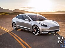 Tesla показал новинку Model 3 в движении