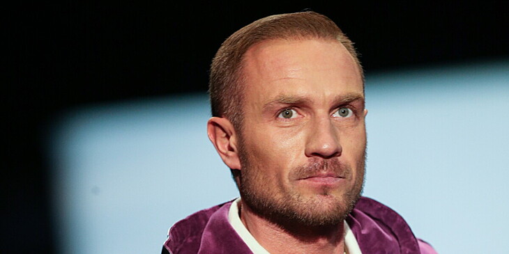 Роман Костомаров признался, что ему тяжело видеть себя на коньках