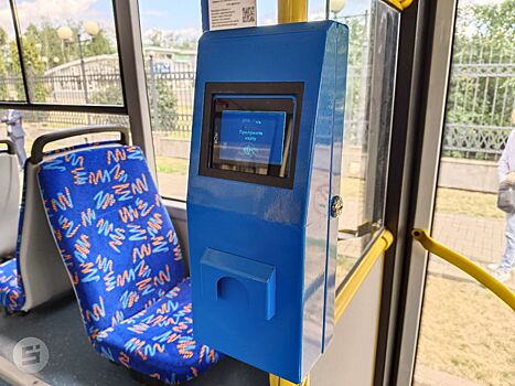 Жители Ижевска и Сарапула столкнулись с отложенными списаниями платы за проезд в общественном транспорте