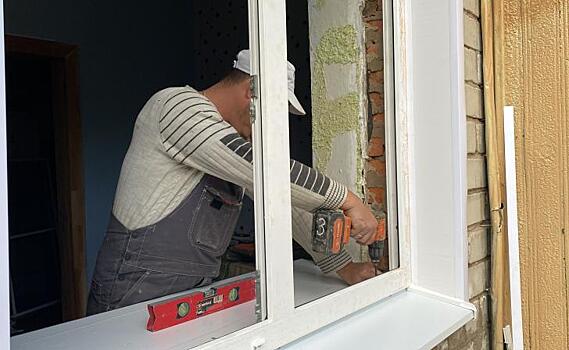 В Курске обломками БПЛА повредило окна домов и автомобиль