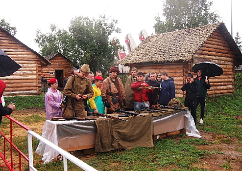 Гостям военно-технического форума ВВО в Чите показали «Партизанскую деревню»