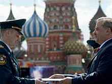 Выпускники вузов МЧС России впервые получили дипломы на Красной Площади