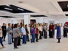 "Ночь искусств" в "ЗИМ Галерее": новая выставка, экскурсия, лекция и концерт