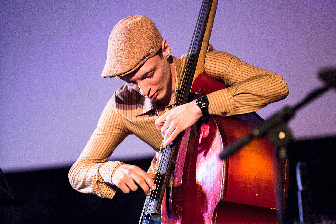 кит ричардс. как музыканты становятся популярными. как музыканты становятся популярными. имперсонатор элвиса пресли. верю в любовь фильм 2020.