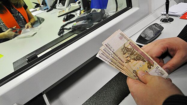 Россияне впервые заплатят налог на вклады