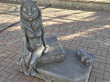 Дизайнер Лебедев раскритиковал памятник «женщине-кошке» в Кургане