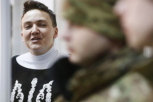 На Украине подозревают российских военных в передаче оружия Савченко
