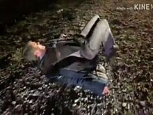 Лежащий на тёмной трассе мужчина во Владивостоке обеспокоил автомобилистов