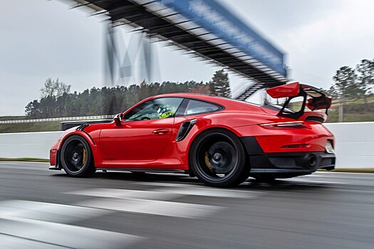 Новый Porsche 911 GT2 RS станет первым гибридом в семействе, но пока без розетки