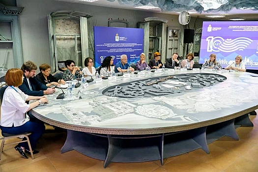 От прошлого к будущему. В Астрахани журналисты обсудили историю Каспия